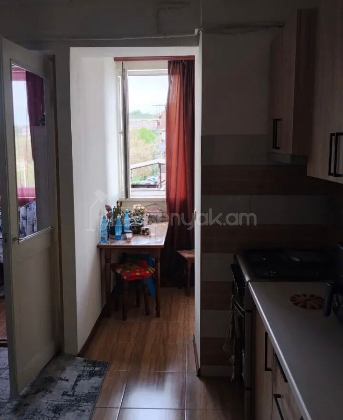 2 Սենյականոց Բնակարան Քարե Շենքում, 52քմ, 4/5 հարկ, Նորմալ Վիճակում