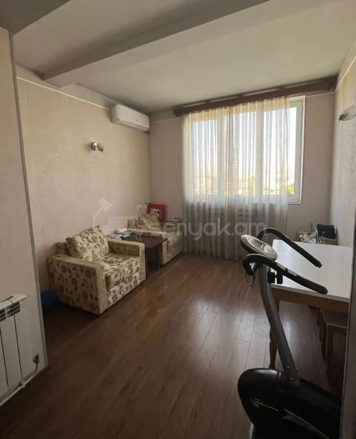 3 Սենյականոց Բնակարան Քարե Շենքում, 108քմ, 5/5 հարկ, Կապիտալ Վերանորոգված