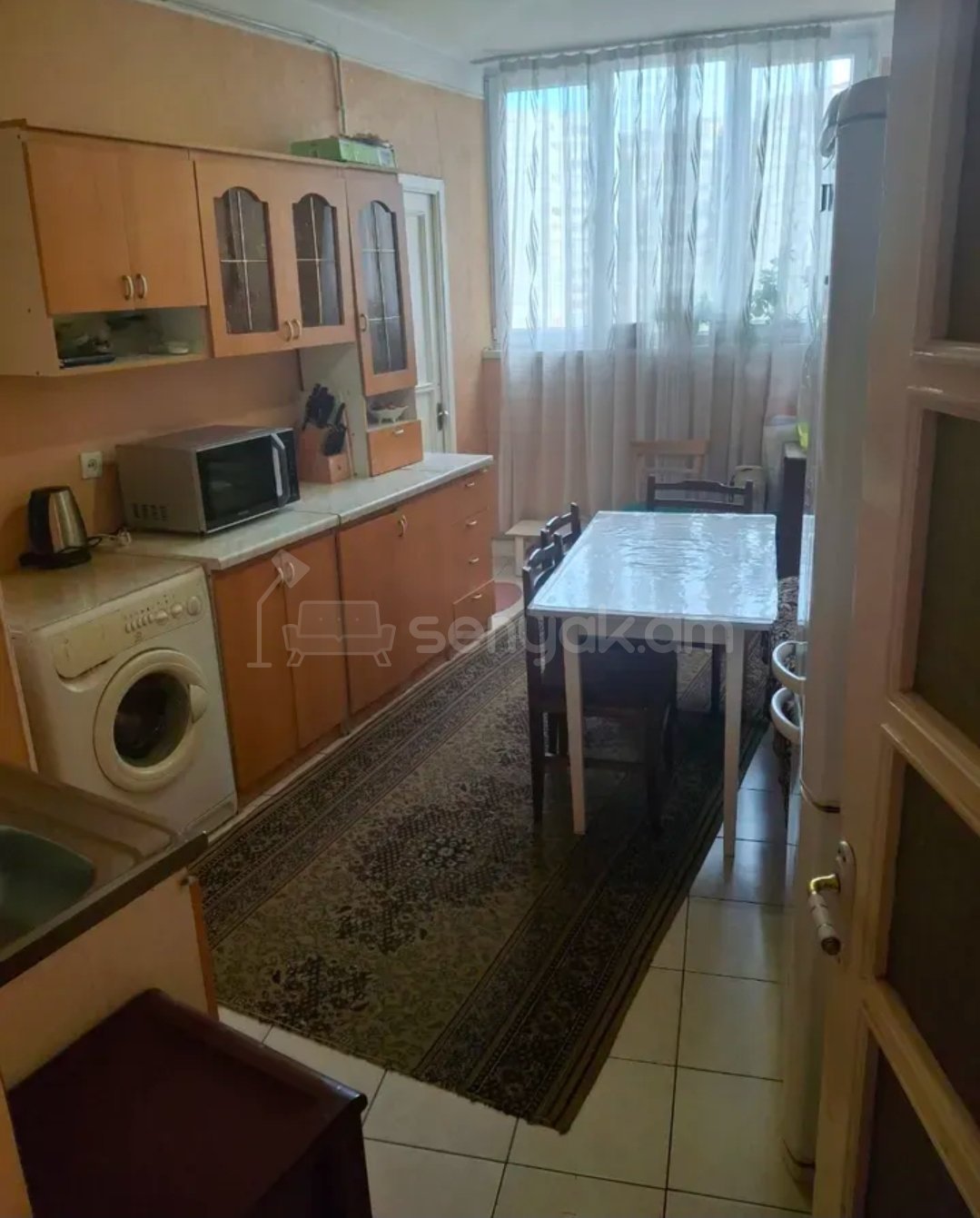 3 Սենյականոց Բնակարան, 80քմ, 10/16 հարկ, Նորմալ Վիճակում