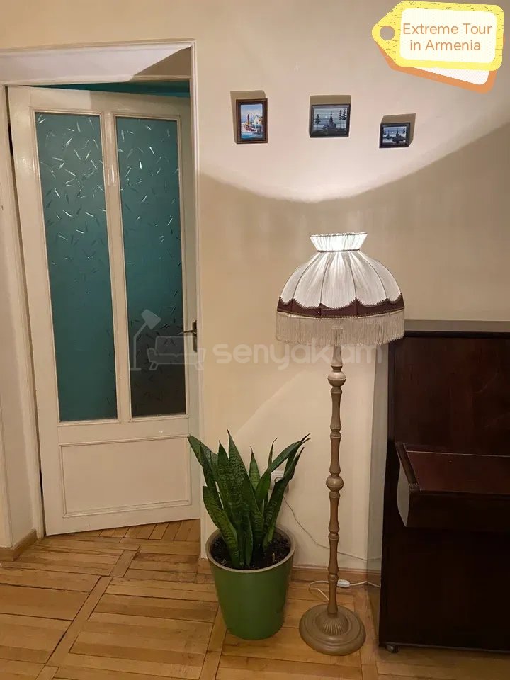 2 Սենյականոց Բնակարան Քարե Շենքում, 54քմ, 2/5 հարկ, Նորմալ Վիճակում, Կահավորված
