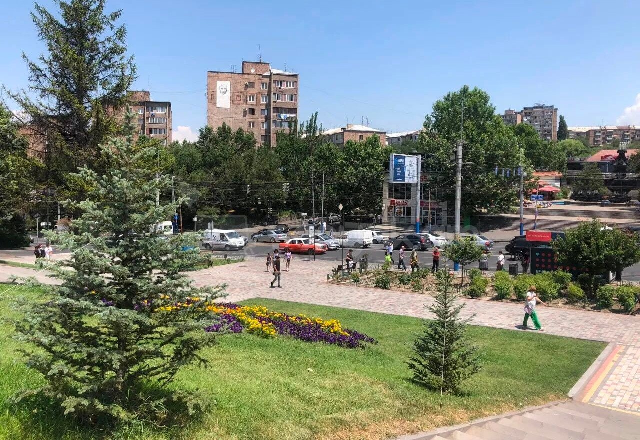 2 Սենյականոց Բնակարան, 56քմ, 9/9 հարկ, Նորմալ Վիճակում