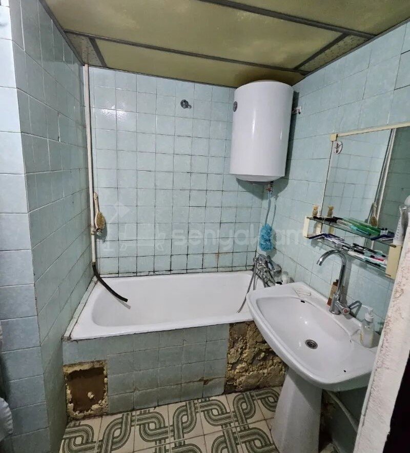 3 Սենյականոց Բնակարան, 98քմ, 9/13 հարկ, Նորմալ Վիճակում