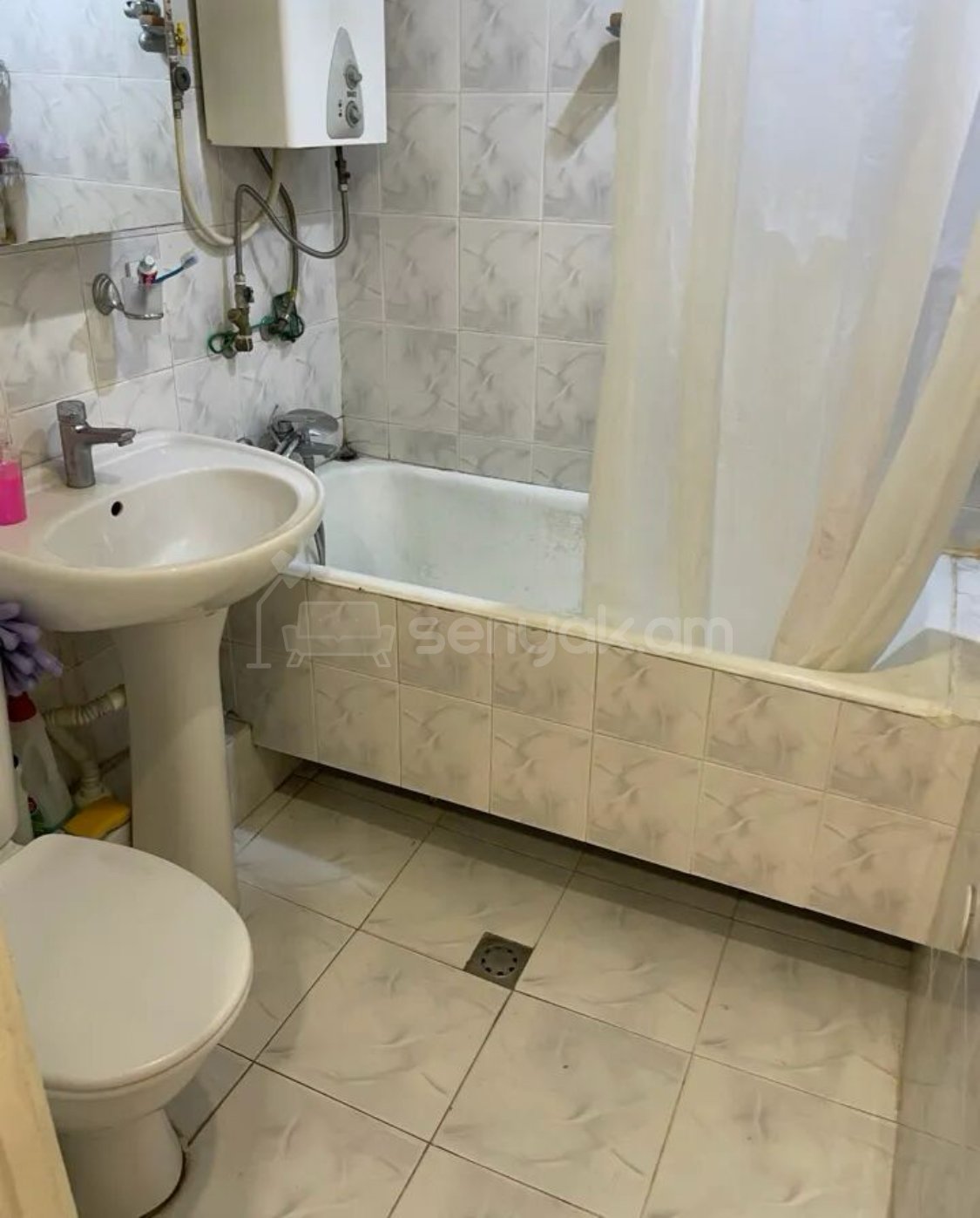 2 Սենյականոց Բնակարան Քարե Շենքում, 40քմ, 1/5 հարկ, Կապիտալ Վերանորոգված, Կահավորված, Արևկող
