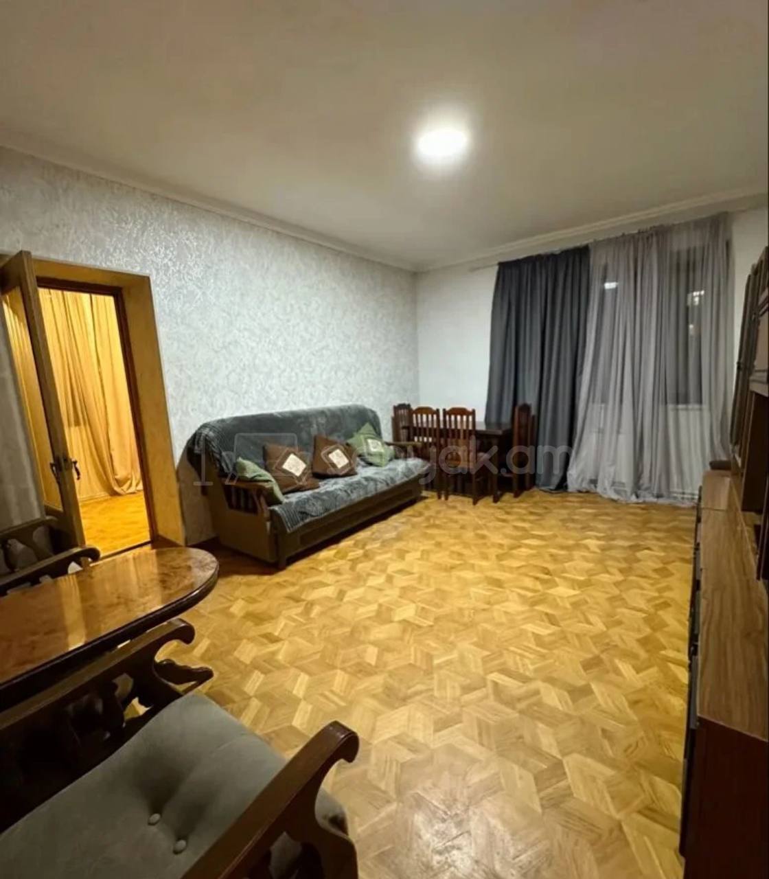 2 Սենյականոց Բնակարան Քարե Շենքում, 45քմ, 4/5 հարկ, Կոսմետիկ Վերանորոգված