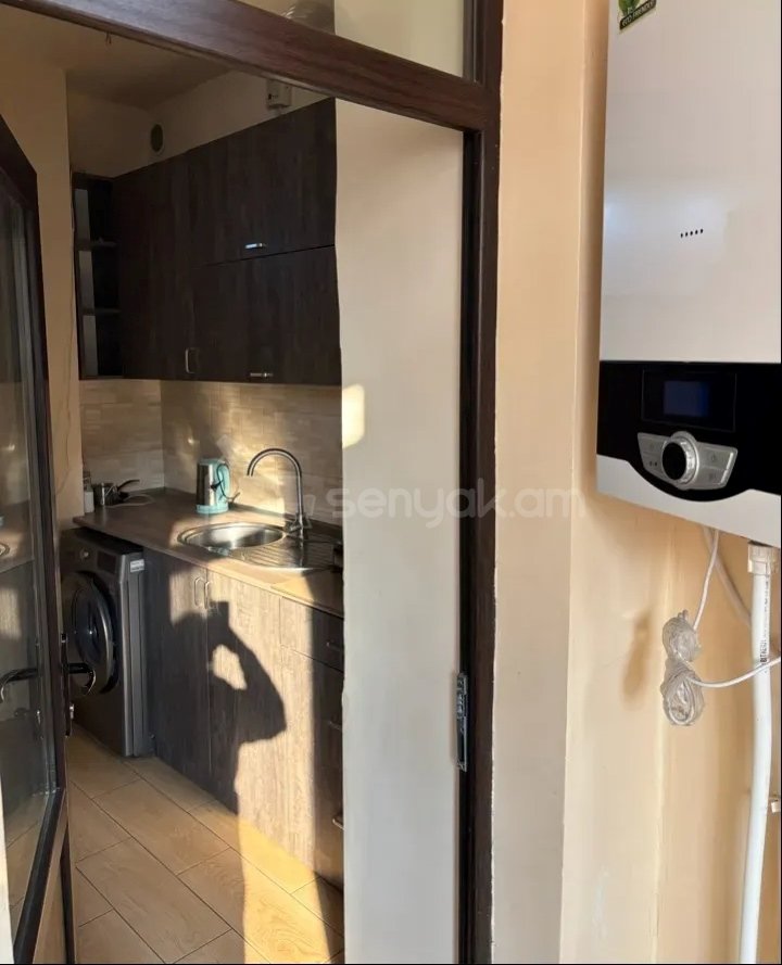 2 Սենյականոց Բնակարան Քարե Շենքում, 65քմ, 1/5 հարկ, Կոսմետիկ Վերանորոգված