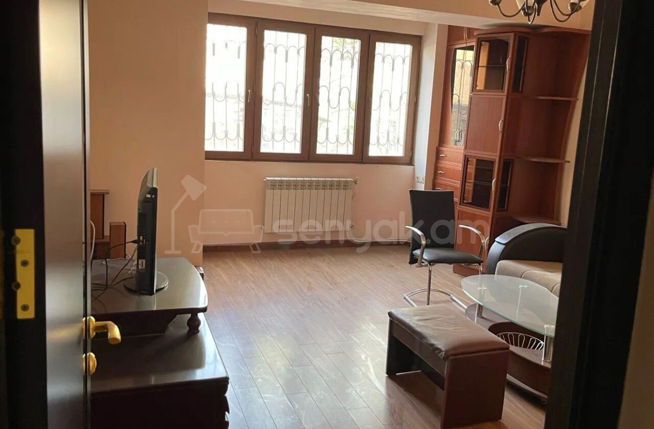 2 Սենյականոց Բնակարան Քարե Շենքում, 62քմ, 1/5 հարկ, Կապիտալ Վերանորոգված, Կահավորված, Արևկող