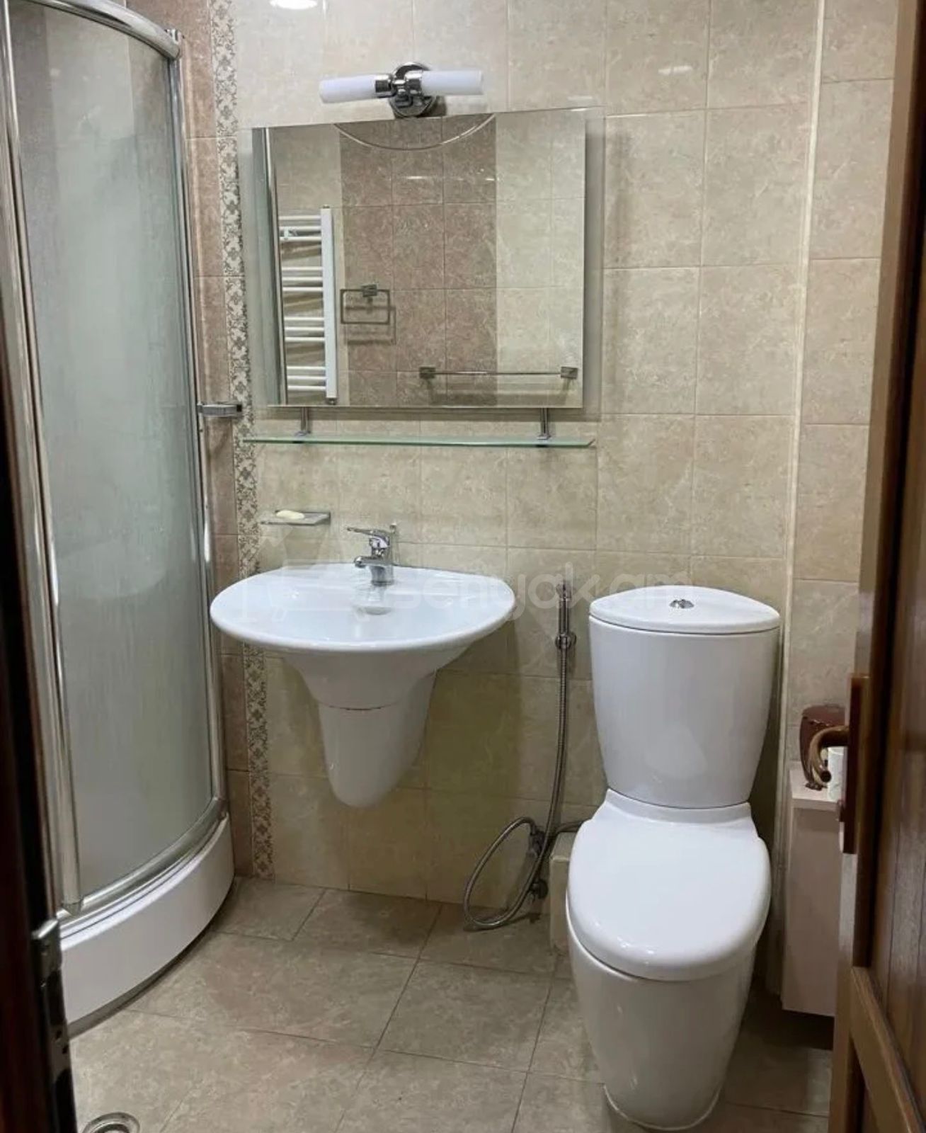 2 Սենյականոց Բնակարան Քարե Շենքում, 62քմ, 1/5 հարկ, Կապիտալ Վերանորոգված, Կահավորված, Արևկող