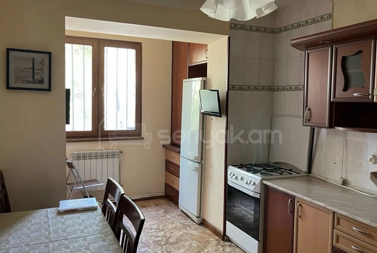 2 Սենյականոց Բնակարան Քարե Շենքում, 62քմ, 1/5 հարկ, Կապիտալ Վերանորոգված, Կահավորված, Արևկող