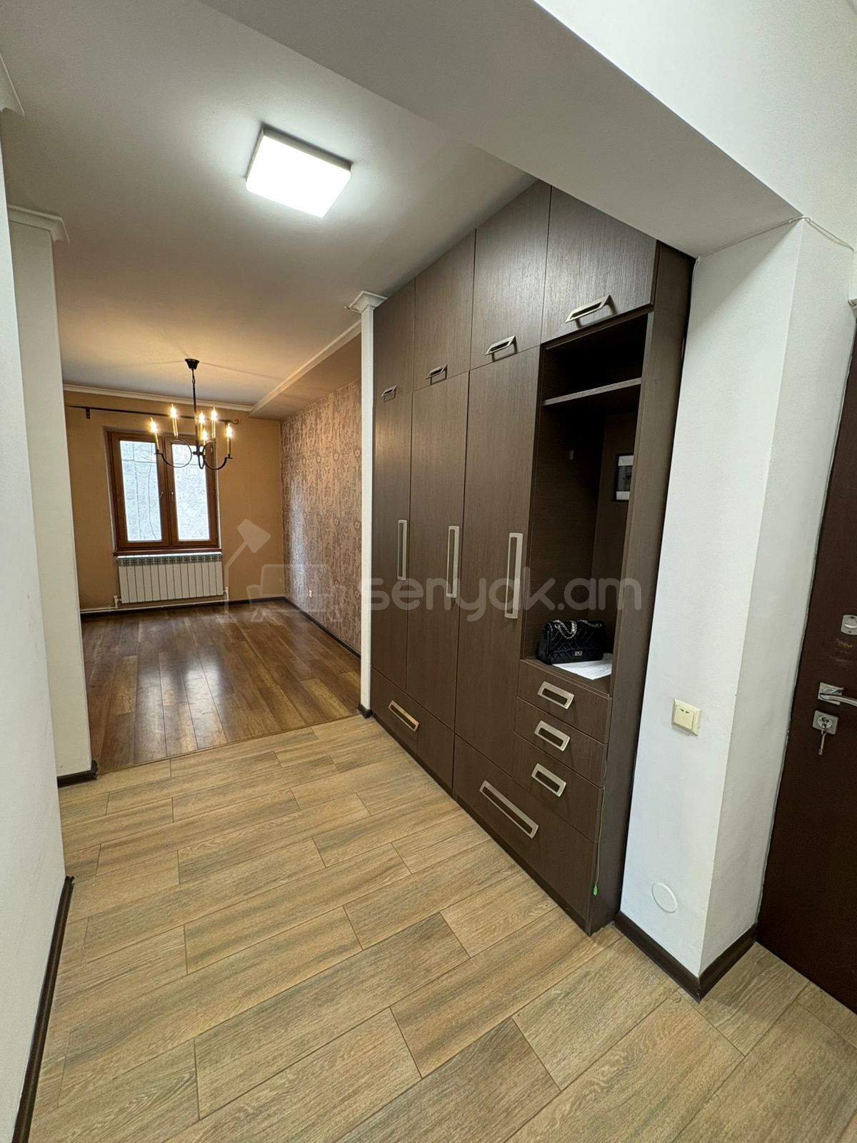 3 Սենյականոց Բնակարան, 70քմ, 4/9 հարկ, Դիզայներական Վերանորոգված, Կահավորված