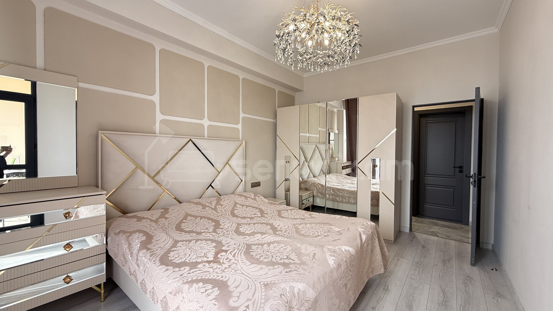 3 Սենյականոց Բնակարան, 42քմ, 20/21 հարկ, Դիզայներական Վերանորոգված
