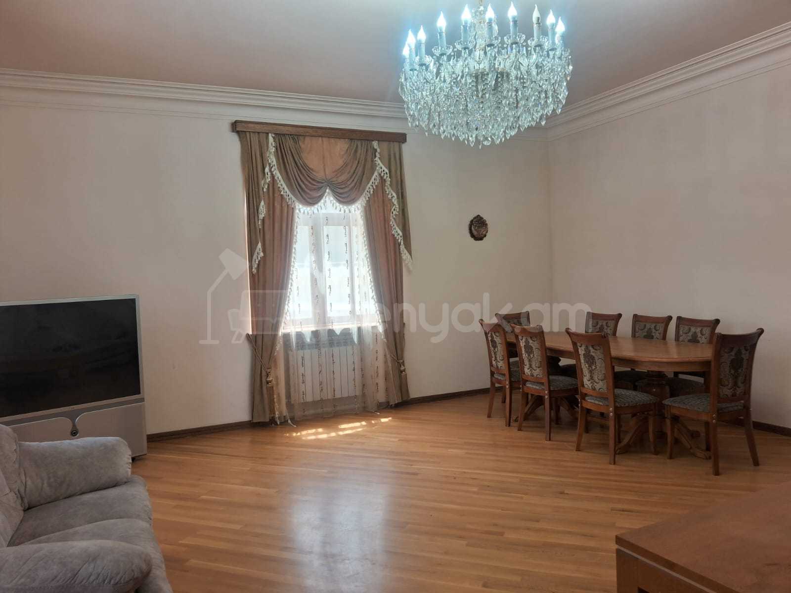 5 Սենյականոց Սեփական Տուն, 200քմ, Կապիտալ Վերանորոգված, Կահավորված