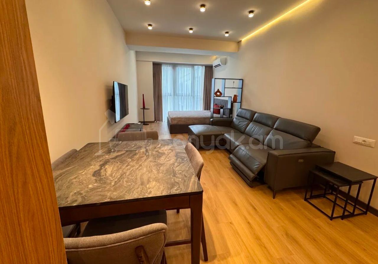 1 Սենյականոց Բնակարան Նորակառույցում, 44քմ, 12/18 հարկ, Կապիտալ Վերանորոգված