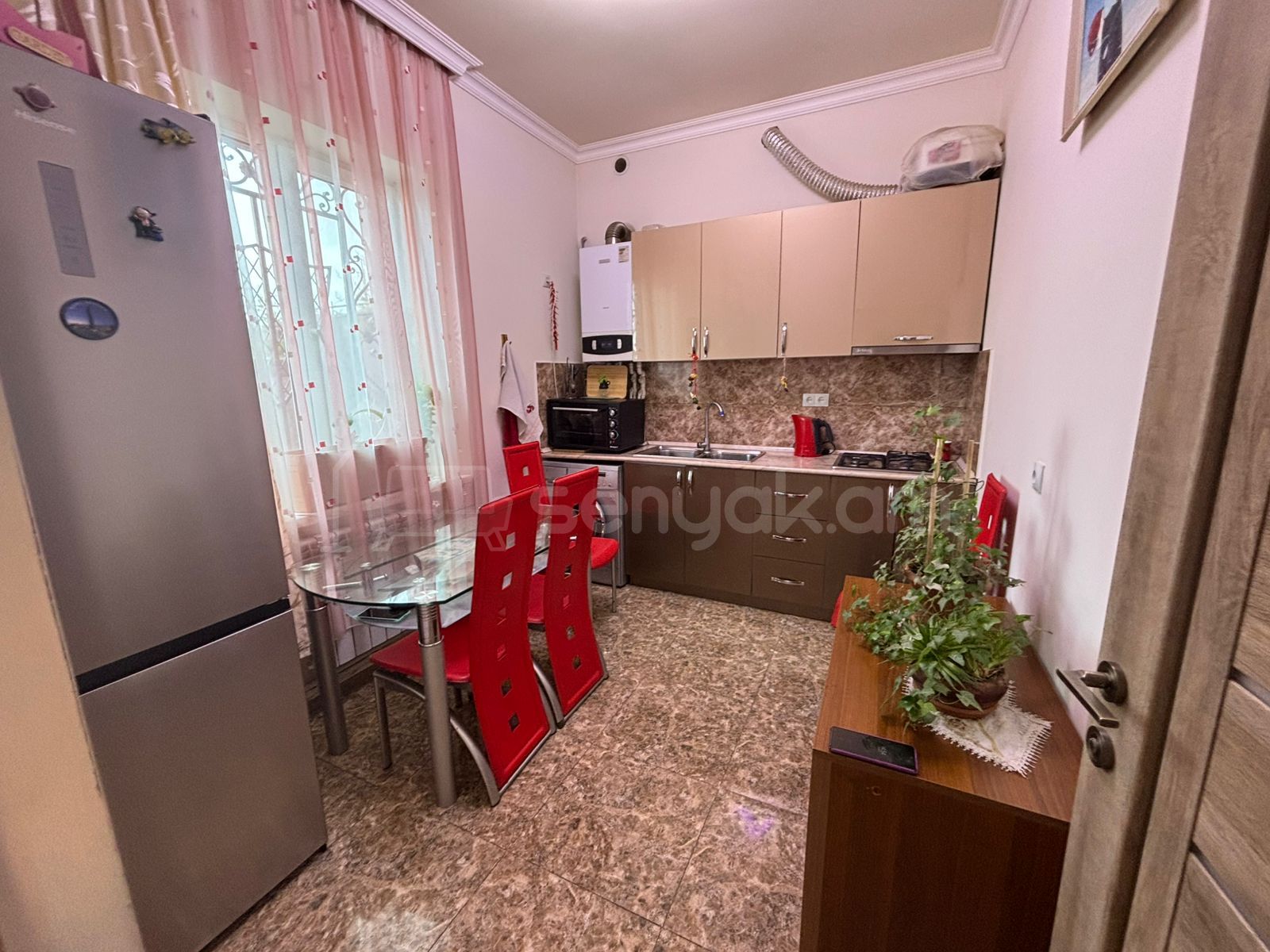 2 Սենյականոց Սեփական Տուն, 43քմ, Կապիտալ Վերանորոգված