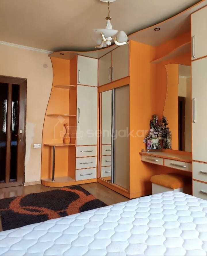 4 Սենյականոց Բնակարան, 96քմ, 3/9 հարկ, Կապիտալ Վերանորոգված