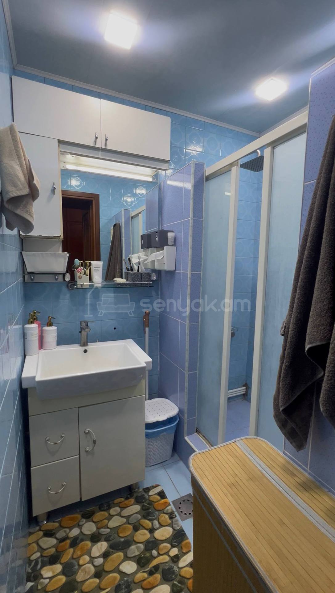 5 Սենյականոց Բնակարան Քարե Շենքում, 105քմ, 4/5 հարկ, Կապիտալ Վերանորոգված