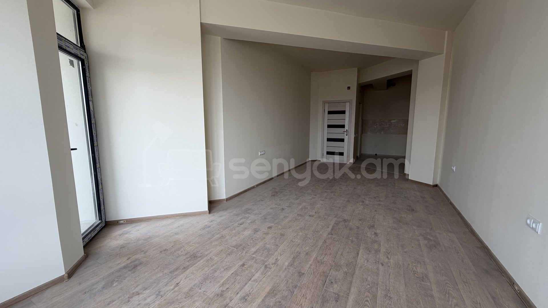 3 Սենյականոց Բնակարան Նորակառույցում, 85քմ, 13/16 հարկ, Կապիտալ Վերանորոգված