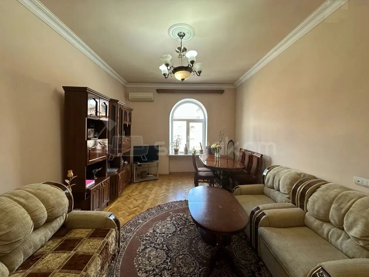 2 Սենյականոց Բնակարան Քարե Շենքում, 36քմ, 5/5 հարկ, Կապիտալ Վերանորոգված