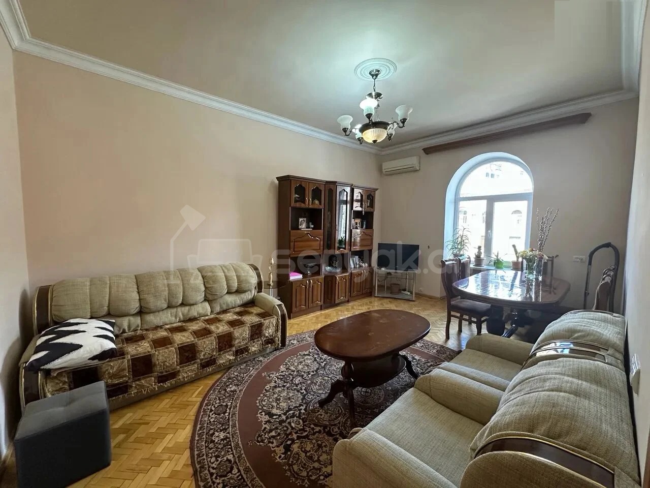 2 Սենյականոց Բնակարան Քարե Շենքում, 36քմ, 5/5 հարկ, Կապիտալ Վերանորոգված