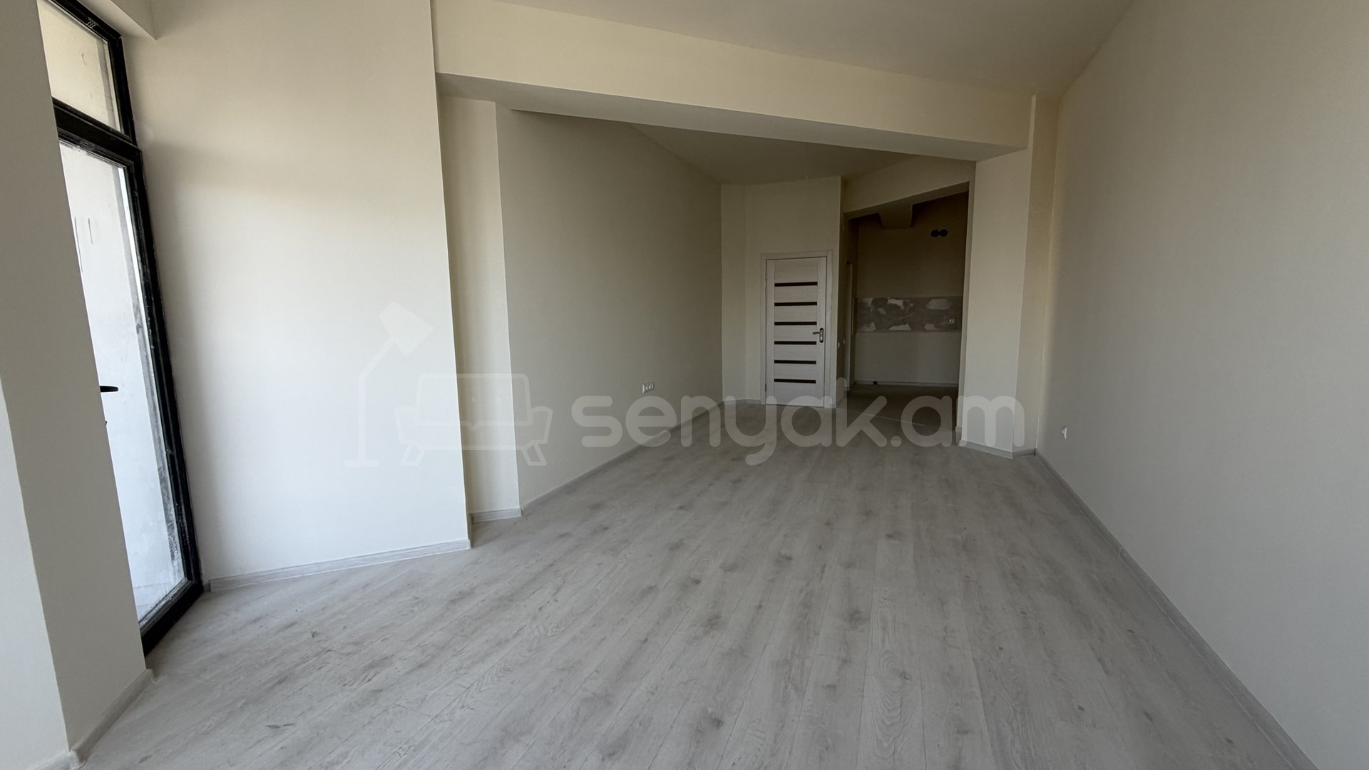 3 Սենյականոց Բնակարան Նորակառույցում, 84քմ, 13/16 հարկ, Կապիտալ Վերանորոգված