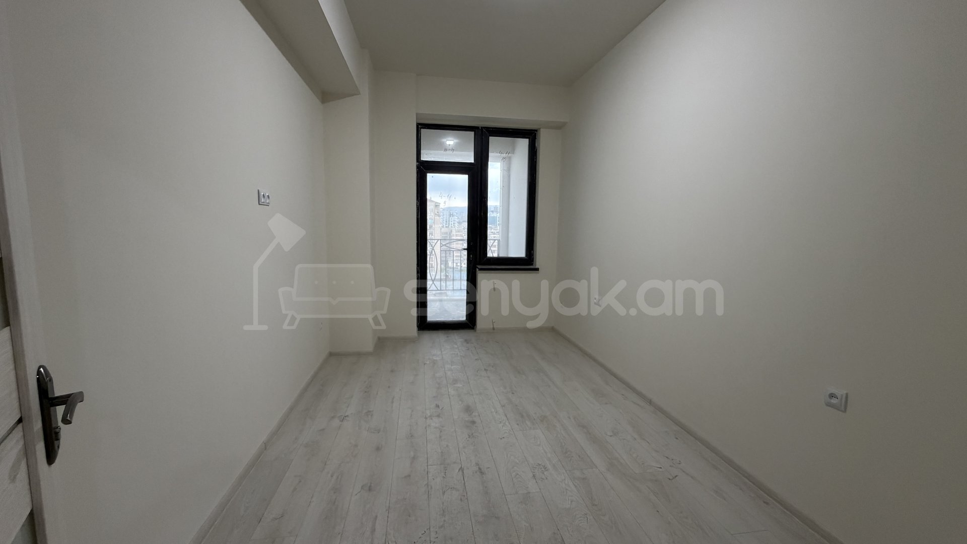 3 Սենյականոց Բնակարան Նորակառույցում, 99քմ, 12/12 հարկ, Կապիտալ Վերանորոգված