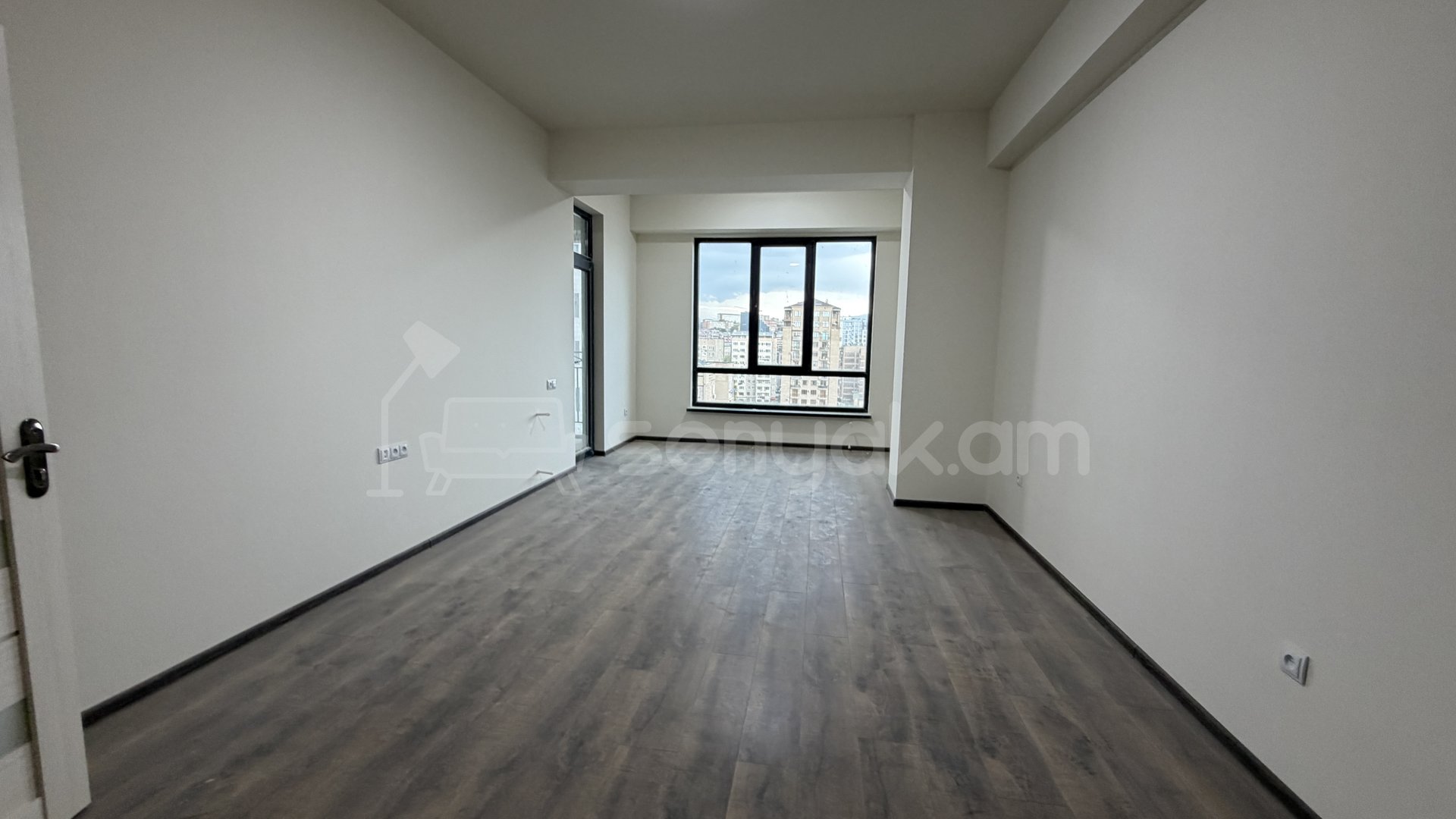 3 Սենյականոց Բնակարան Նորակառույցում, 99քմ, 12/12 հարկ, Կապիտալ Վերանորոգված