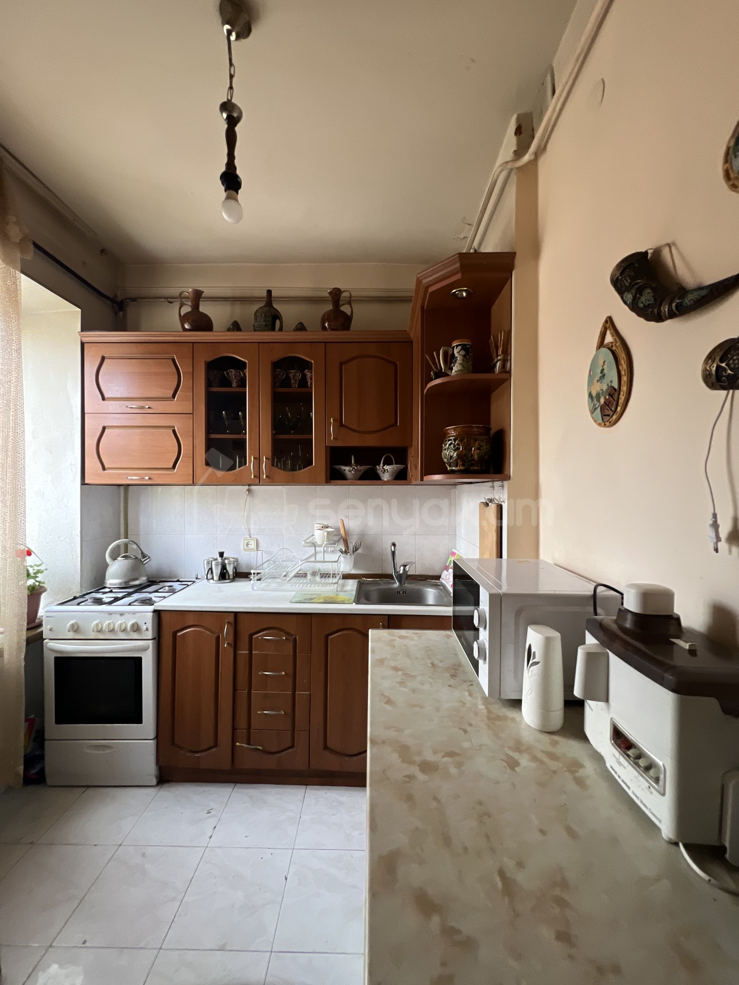 2 Սենյականոց Բնակարան Քարե Շենքում, 57քմ, 4/5 հարկ, Նորմալ Վիճակում
