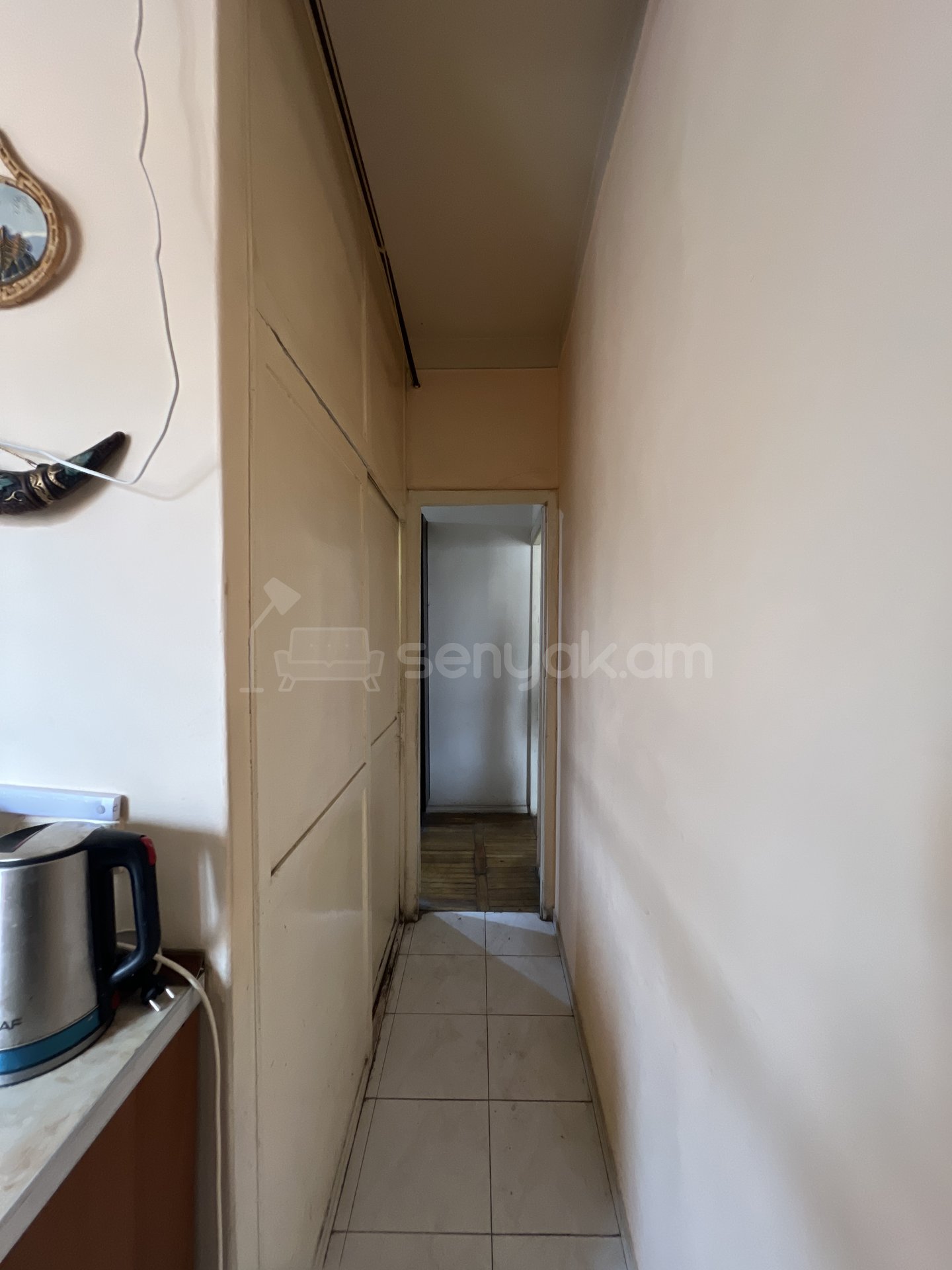 2 Սենյականոց Բնակարան Քարե Շենքում, 57քմ, 4/5 հարկ, Նորմալ Վիճակում