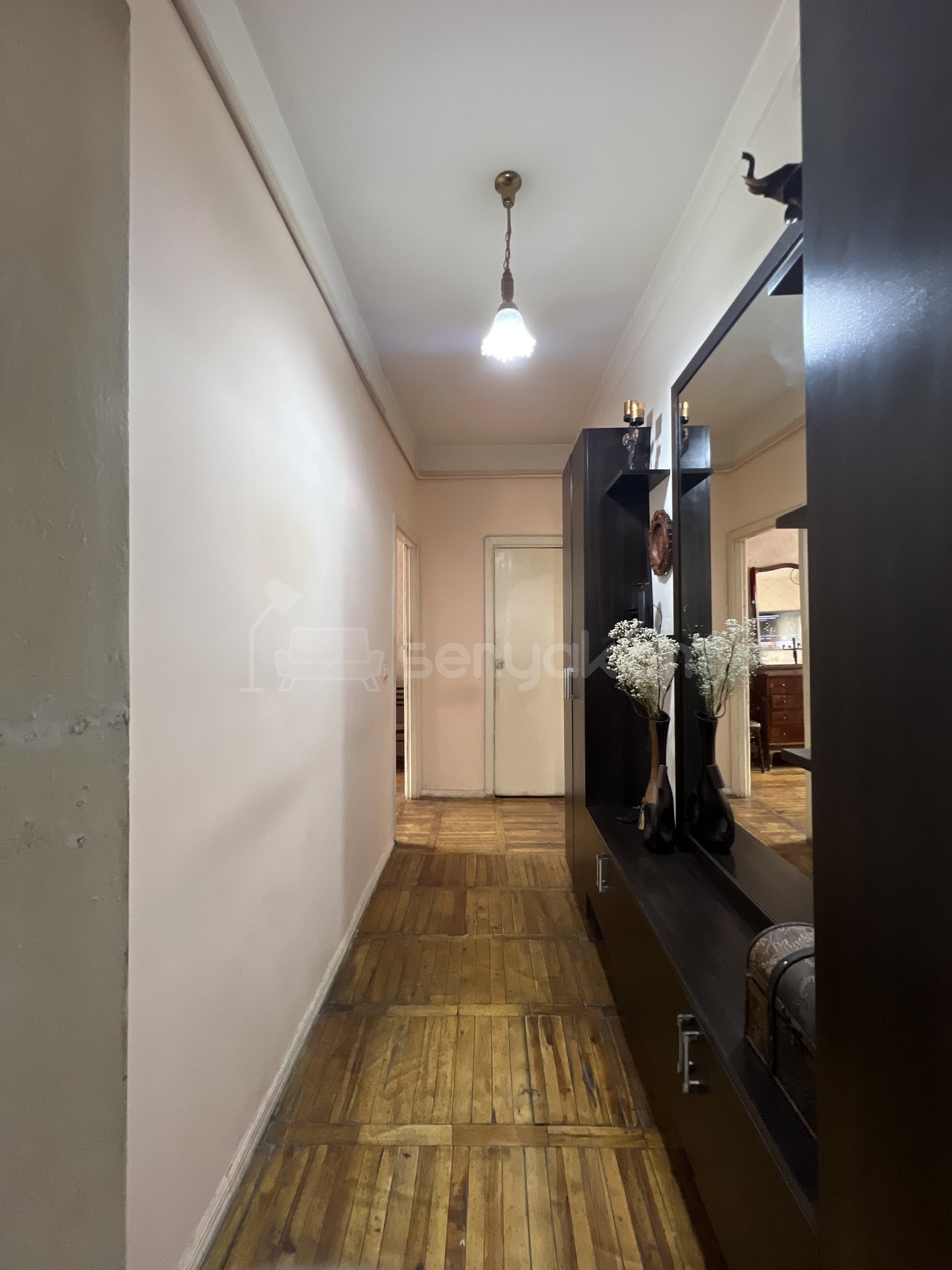 2 Սենյականոց Բնակարան Քարե Շենքում, 57քմ, 4/5 հարկ, Նորմալ Վիճակում