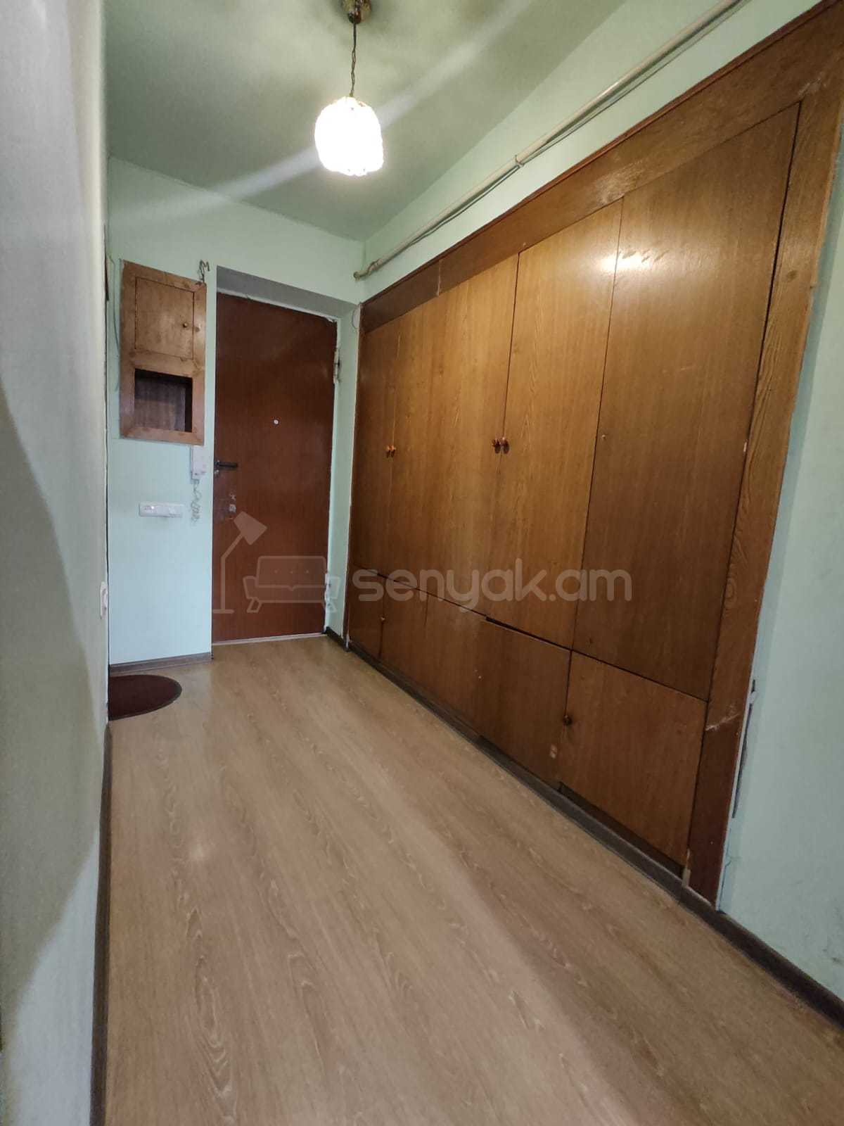 2 Սենյականոց Բնակարան Քարե Շենքում, 50քմ, 5/6 հարկ, Կապիտալ Վերանորոգված, Կահավորված, Արևկող