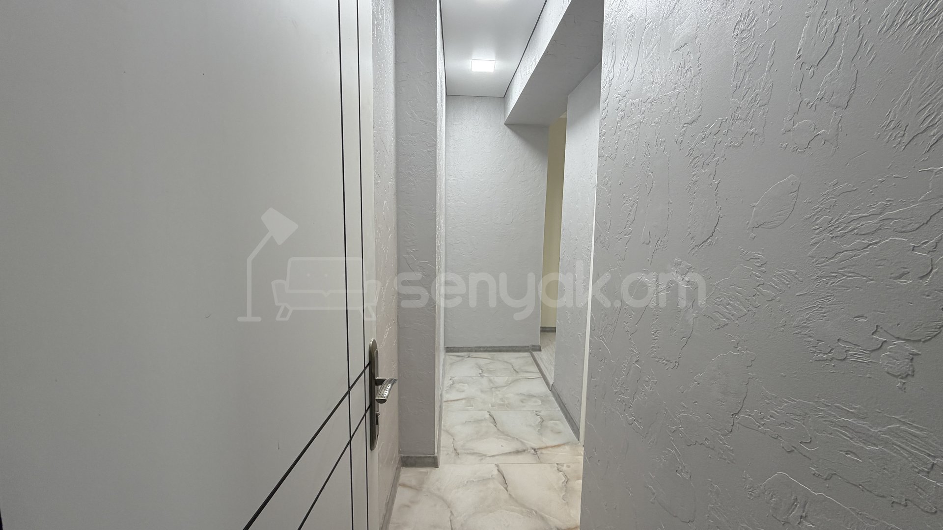 2 Սենյականոց Բնակարան, 39քմ, 3/9 հարկ, Կապիտալ Վերանորոգված