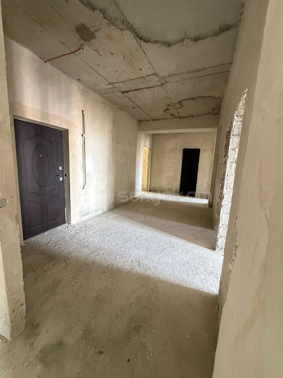 4 Սենյականոց Բնակարան, 130քմ, 13/16 հարկ, Զրոյական Վիճակում