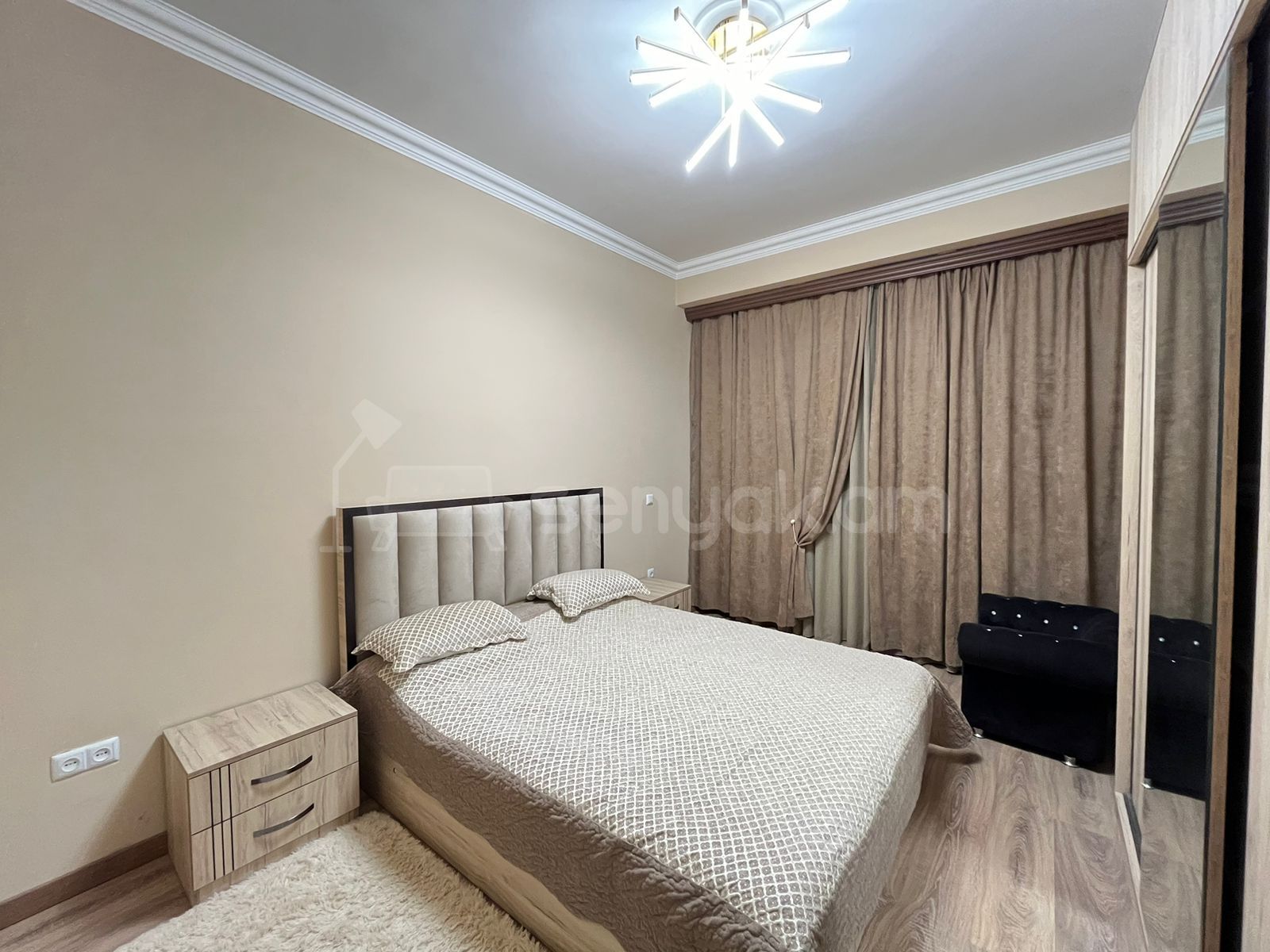 2 Սենյականոց Բնակարան Քարե Շենքում, 70քմ, 4/5 հարկ, Կապիտալ Վերանորոգված, Կահավորված, Արևկող