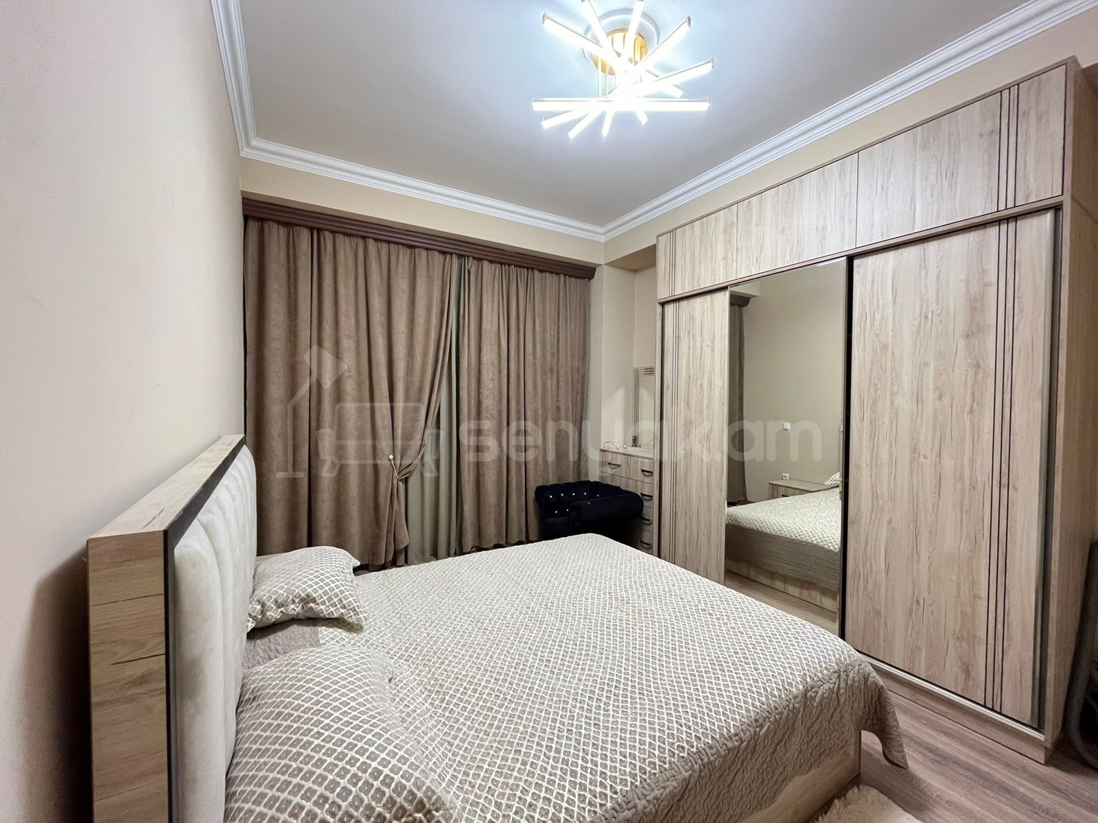 2 Սենյականոց Բնակարան Քարե Շենքում, 70քմ, 4/5 հարկ, Կապիտալ Վերանորոգված, Կահավորված, Արևկող