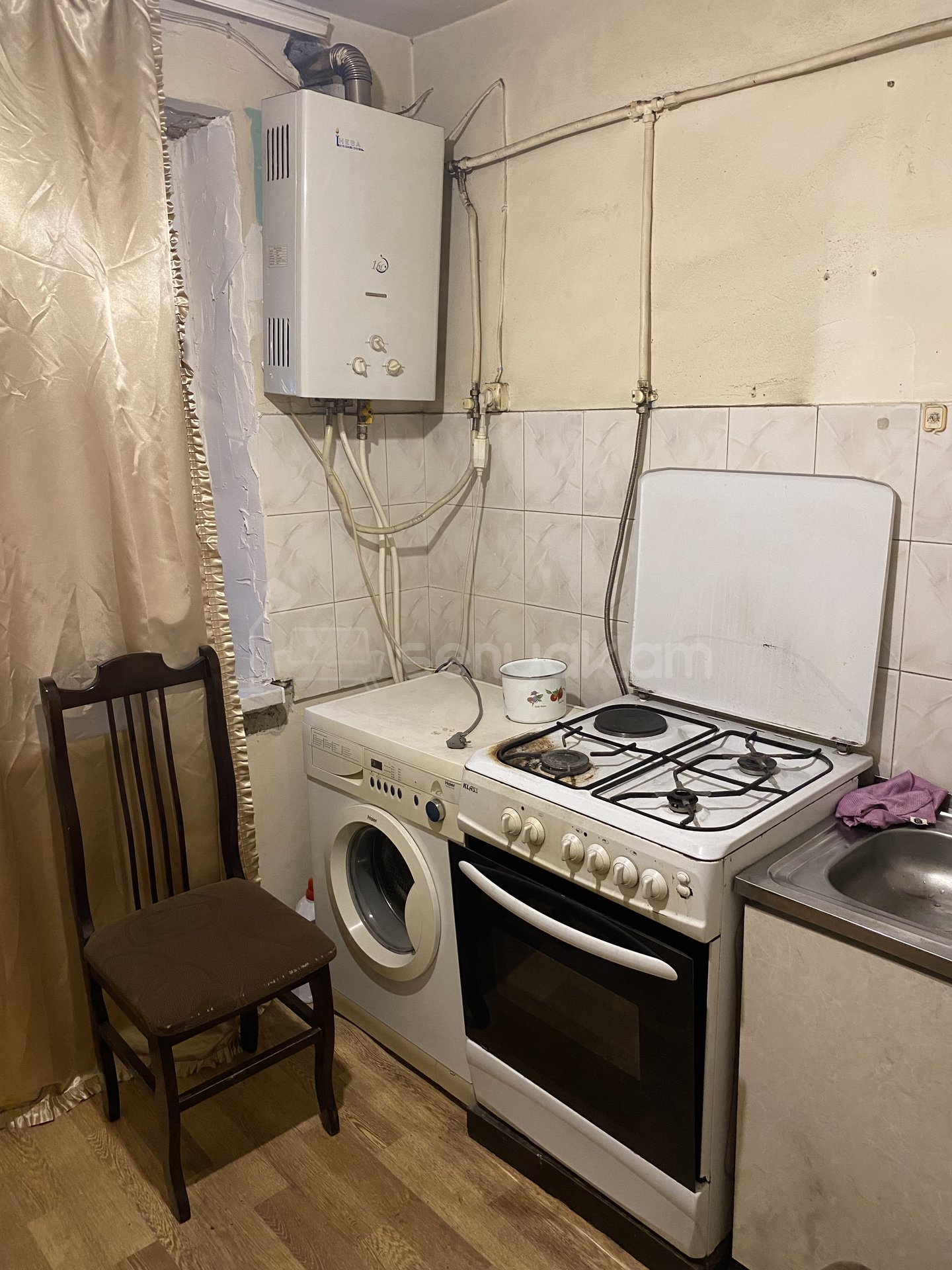 1 Սենյականոց Բնակարան, 33քմ, 1/5 հարկ, Նորմալ Վիճակում, Կահավորված