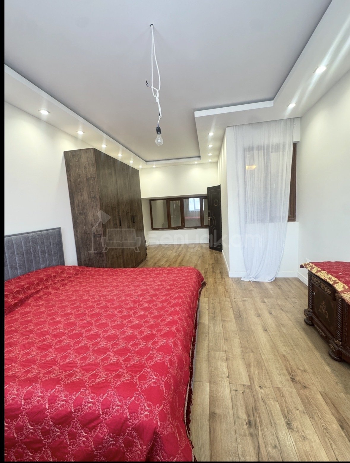 8 Սենյականոց Շքեղ Առանձնատուն, 400քմ, Ավտոտնակով