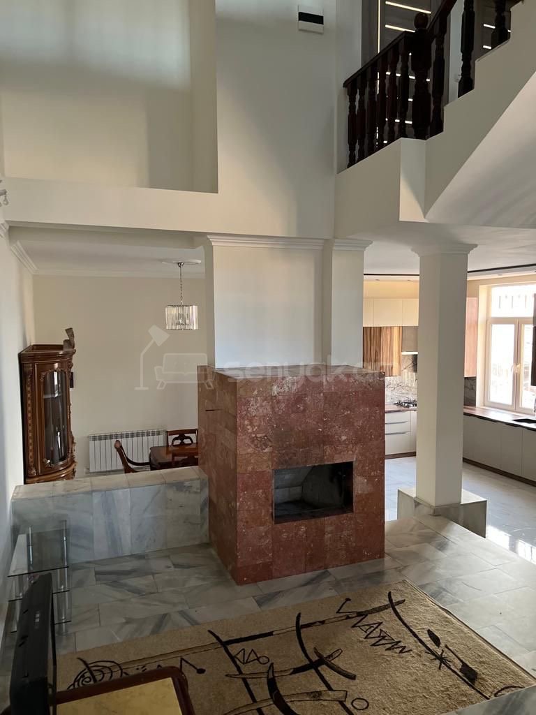 8 Սենյականոց Շքեղ Առանձնատուն, 400քմ, Ավտոտնակով