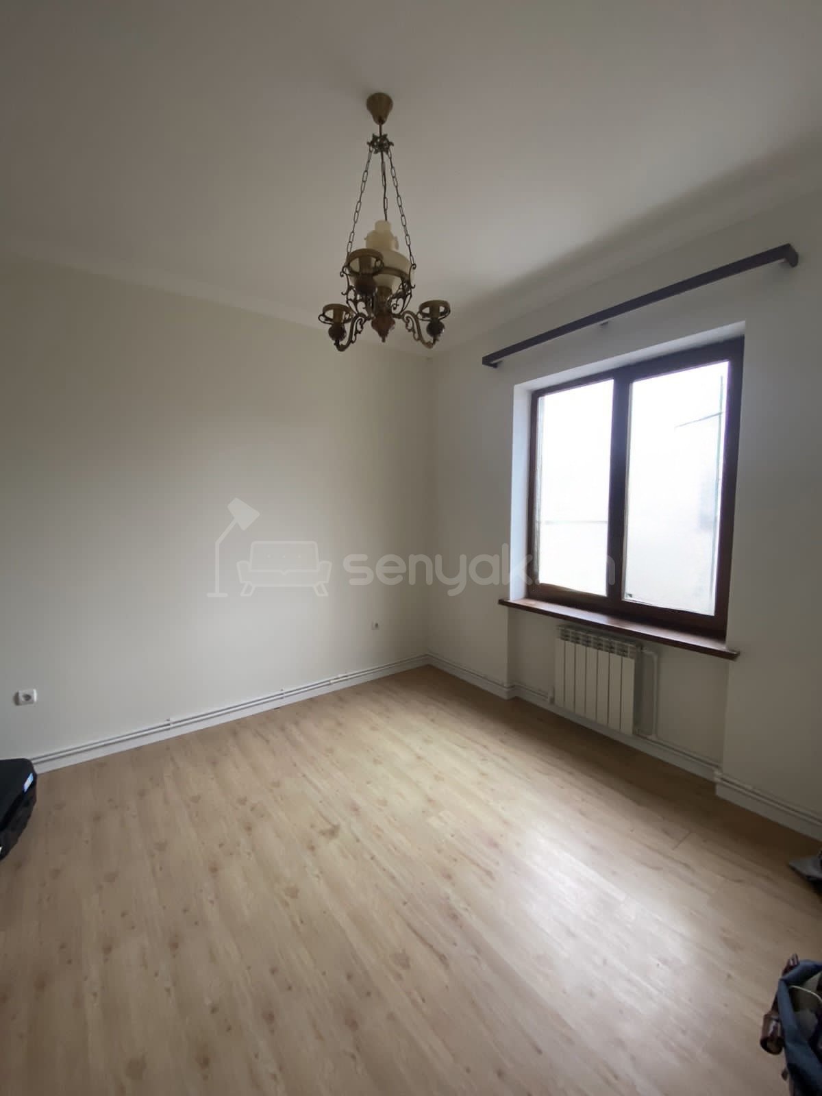 8 Սենյականոց Շքեղ Առանձնատուն, 400քմ, Ավտոտնակով