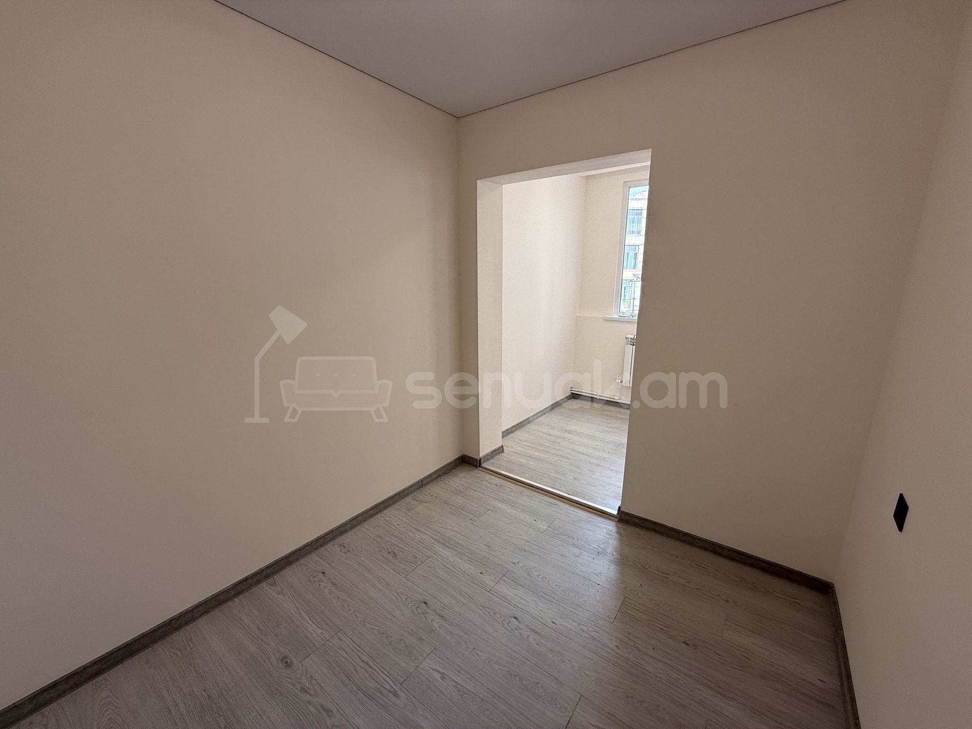 2 Սենյականոց Բնակարան, 36քմ, 2/9 հարկ, Կապիտալ Վերանորոգված