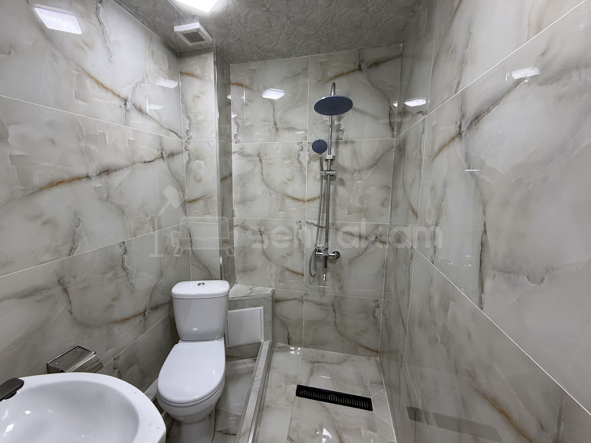 2 Սենյականոց Բնակարան, 36քմ, 2/9 հարկ, Կապիտալ Վերանորոգված