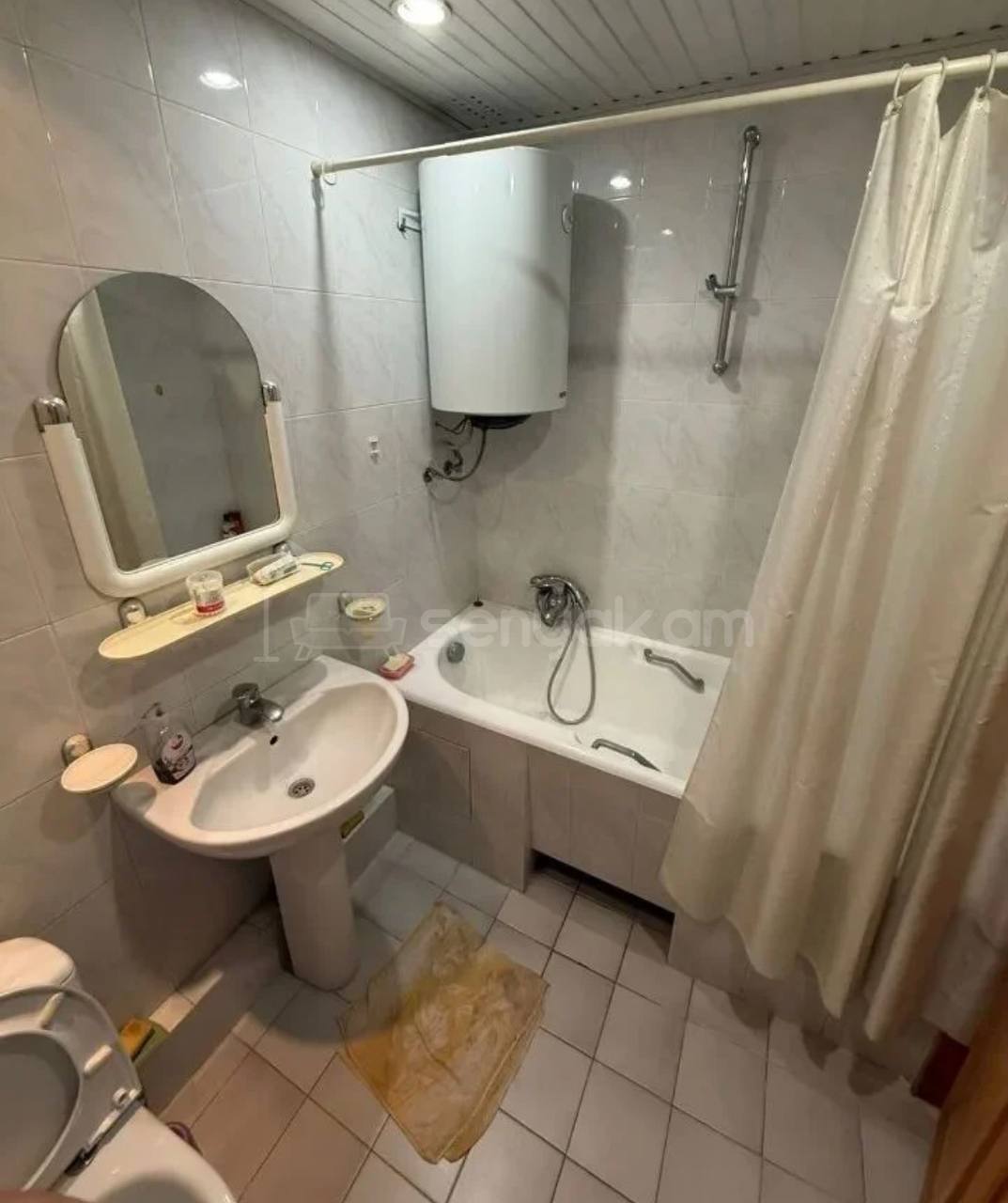 2 Սենյականոց Բնակարան Քարե Շենքում, 50քմ, 3/5 հարկ, Նորմալ Վիճակում, Կահավորված