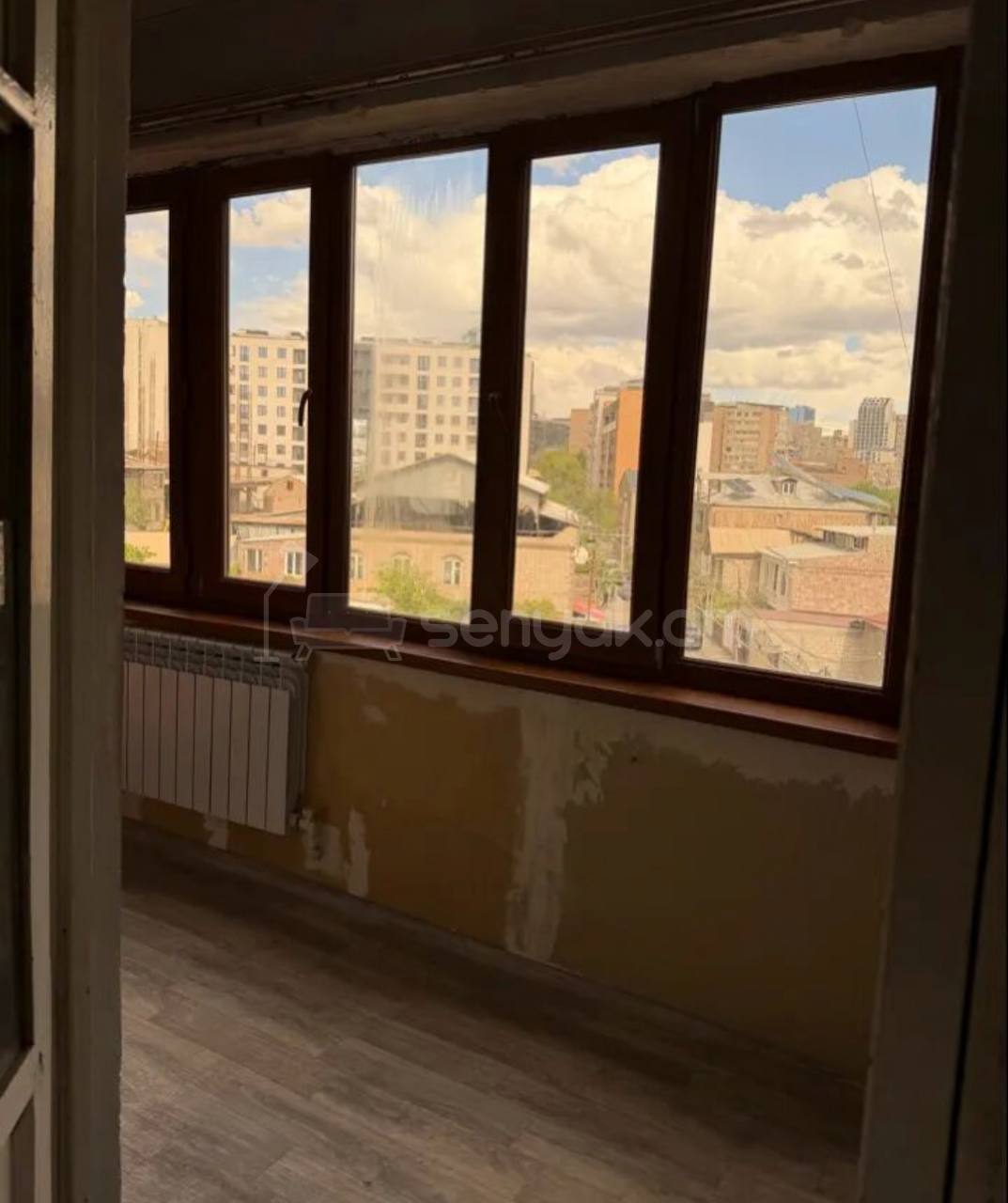 1 Սենյականոց Բնակարան, 45քմ, 4/9 հարկ, Պետական Վիճակում