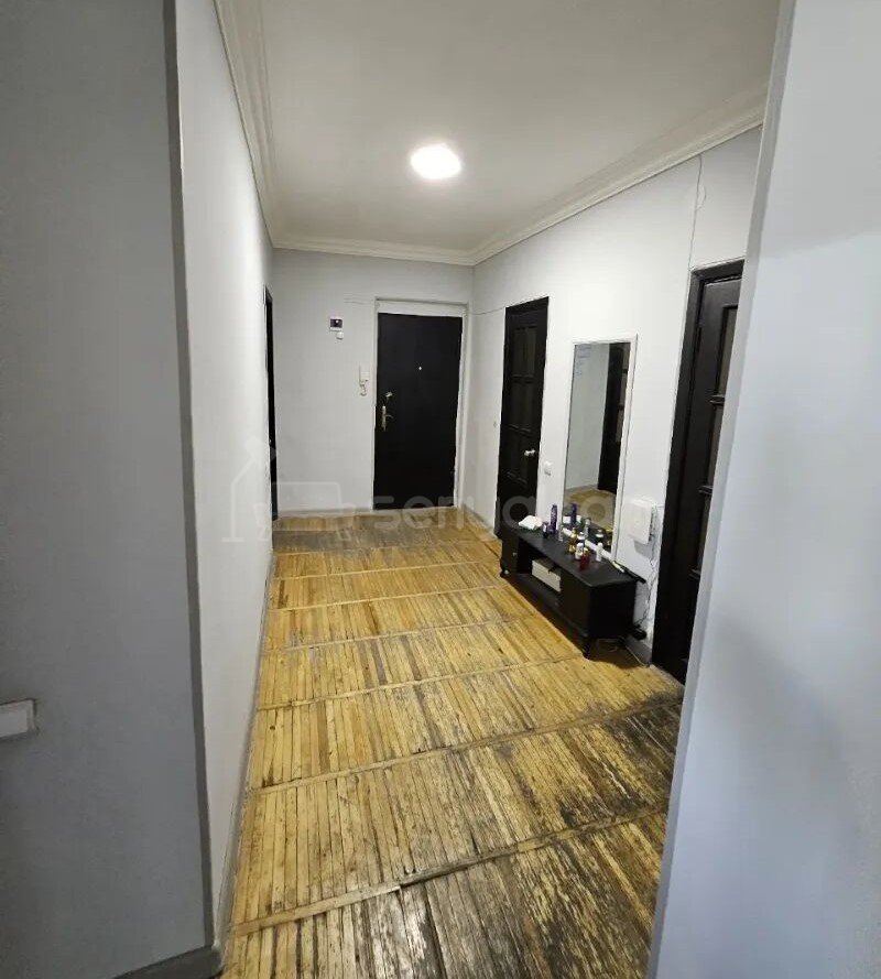 3 Սենյականոց Բնակարան, 98քմ, 9/13 հարկ, Նորմալ Վիճակում