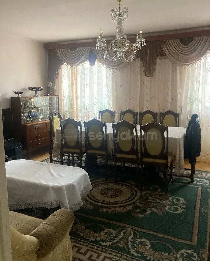 3 Սենյականոց Բնակարան Քարե Շենքում, 79քմ, 3/4 հարկ, Պետական Վիճակում