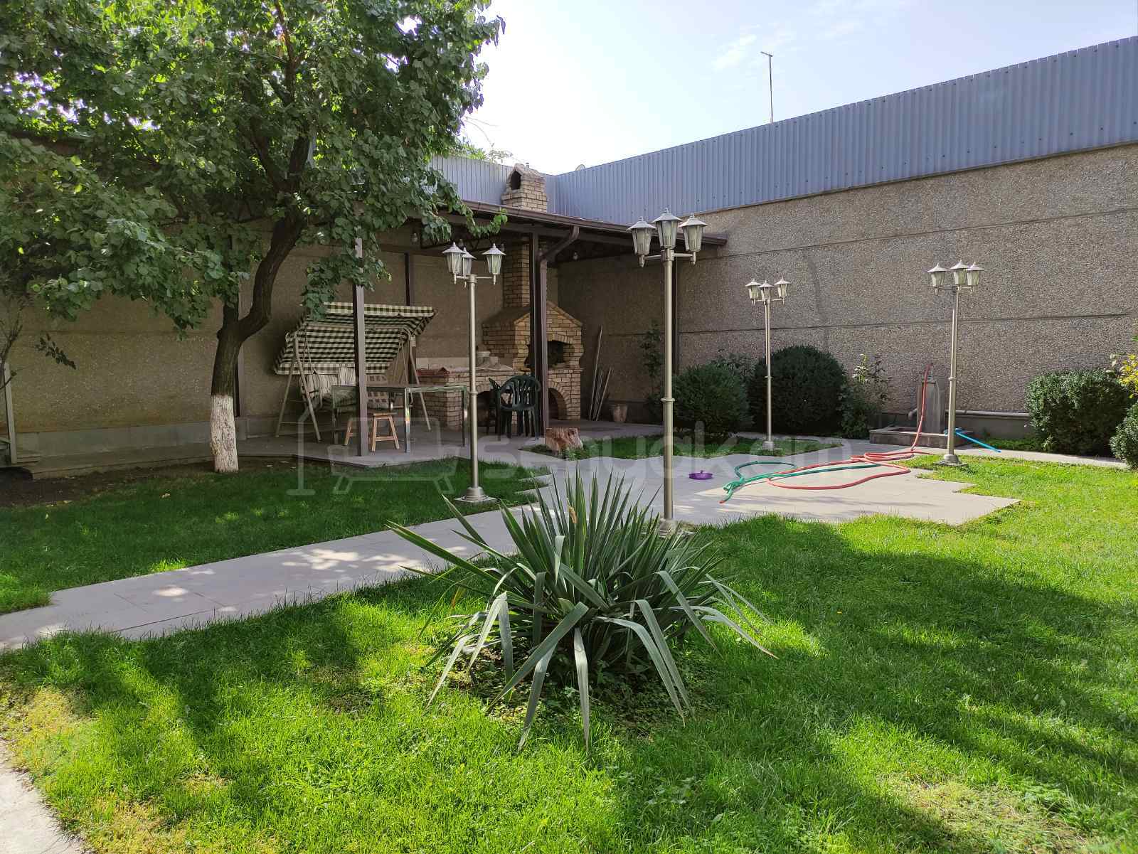 7 Սենյականոց Սեփական Տուն, 277քմ, Կապիտալ Վերանորոգված, Կահավորված, Ավտոտնակով