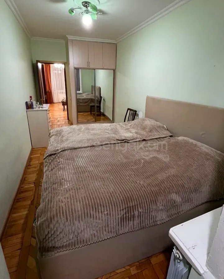 2 Սենյականոց Բնակարան Քարե Շենքում, 60քմ, 2/5 հարկ, Կոսմետիկ Վերանորոգված, Կահավորված
