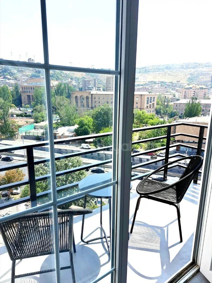 3 Սենյականոց Բնակարան, 110քմ, 4/5 հարկ, Դիզայներական Վերանորոգված