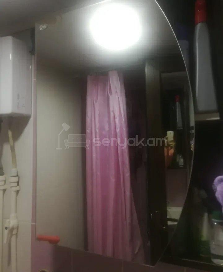 1 Սենյականոց Բնակարան Քարե Շենքում, 35քմ, 2/5 հարկ, Նորմալ Վիճակում, Կահավորված, Արևկող