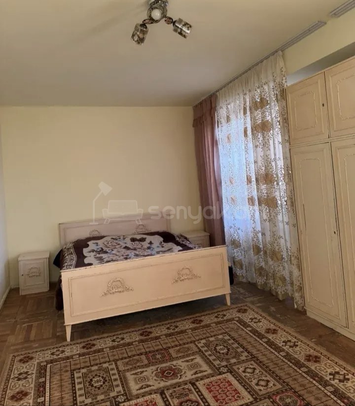 2 Սենյականոց Բնակարան Քարե Շենքում, 58քմ, 3/9 հարկ, Նորմալ Վիճակում, Կահավորված