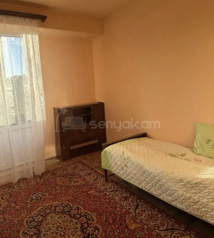 2 Սենյականոց Բնակարան Քարե Շենքում, 58քմ, 3/9 հարկ, Նորմալ Վիճակում, Կահավորված
