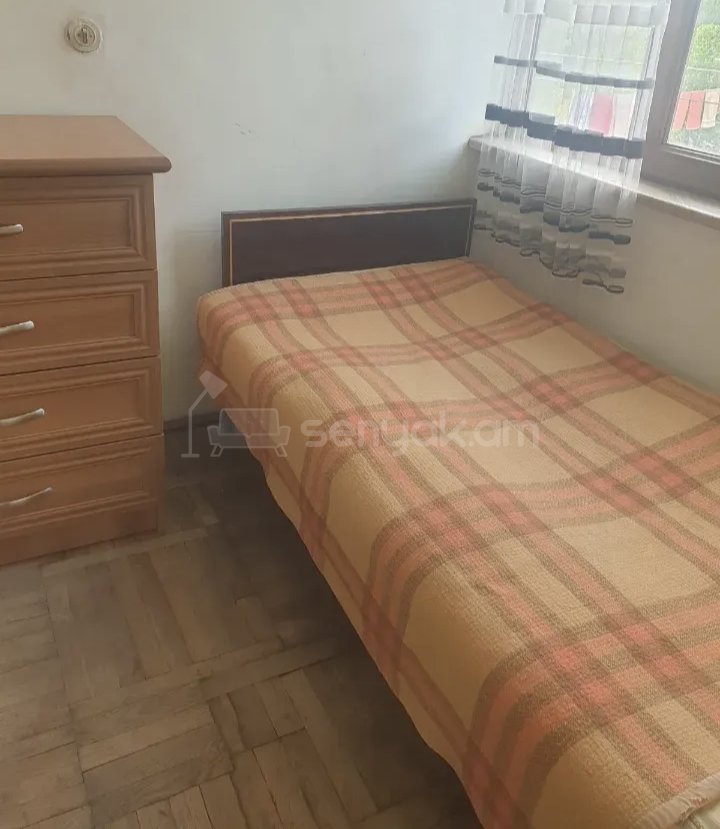 2 Սենյականոց Բնակարան Քարե Շենքում, 65քմ, 4/9 հարկ, Կապիտալ Վերանորոգված, Կահավորված